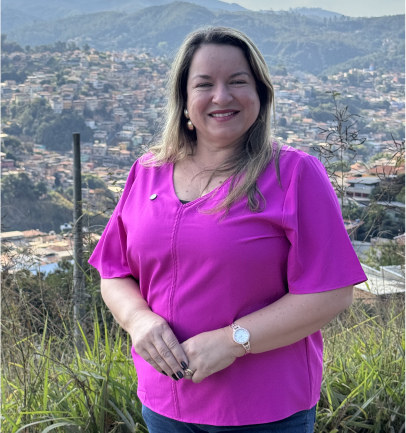 imagem-viviane-em-local-aberto
